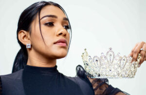 AAA6F3E0-FC1D-40B8-9648-6A904BB2F6F0